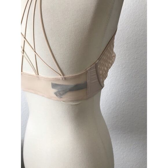 Victoria's Secret Lingerie Sheer Starburst Plunge Underwire Bra - Picture 11 of 11